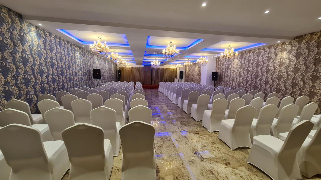Galaxy Club & Hotel Bijāpur Εξωτερικό φωτογραφία
