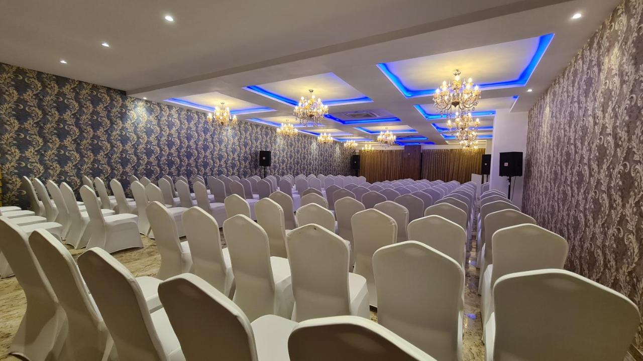 Galaxy Club & Hotel Bijāpur Εξωτερικό φωτογραφία